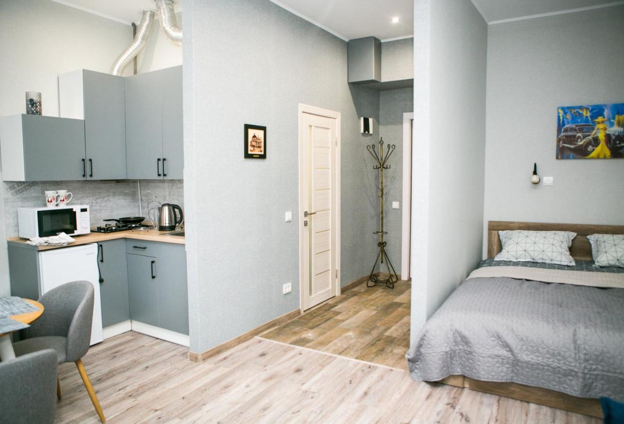 Appartamento Luxury Flat In Downtown Leopoli Esterno foto