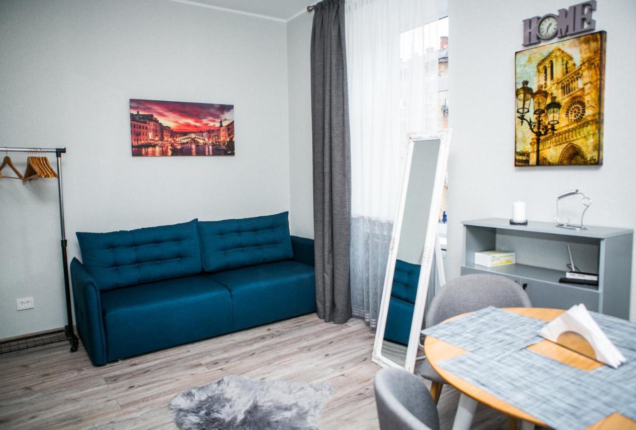 Appartamento Luxury Flat In Downtown Leopoli Esterno foto